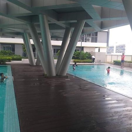 One Bedroom Condo Unit Fame Residences Manila Exterior foto