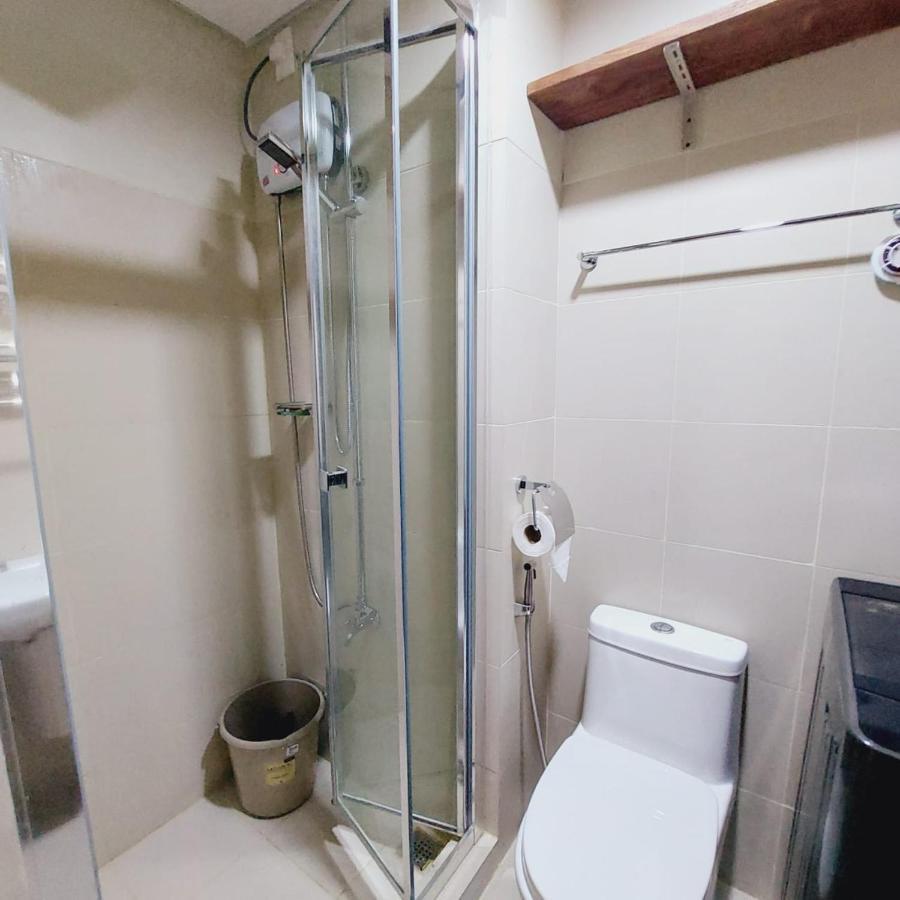 One Bedroom Condo Unit Fame Residences Manila Exterior foto