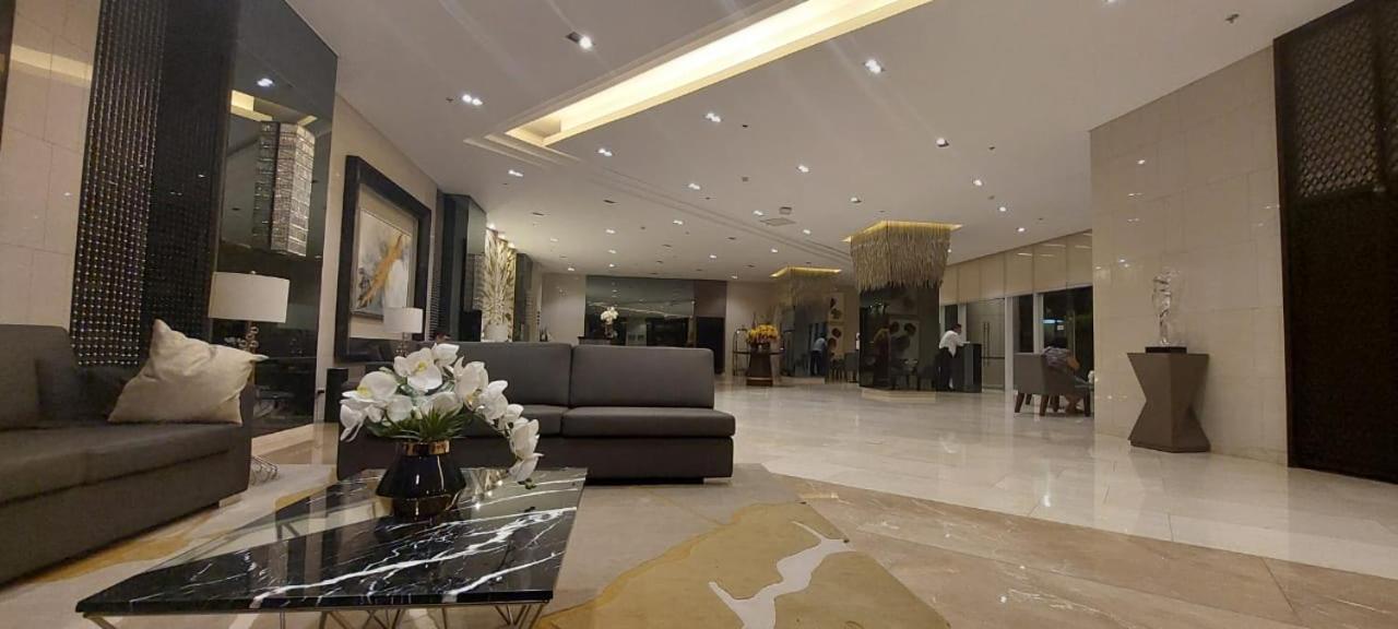 One Bedroom Condo Unit Fame Residences Manila Exterior foto