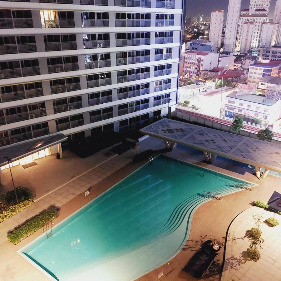 One Bedroom Condo Unit Fame Residences Manila Exterior foto