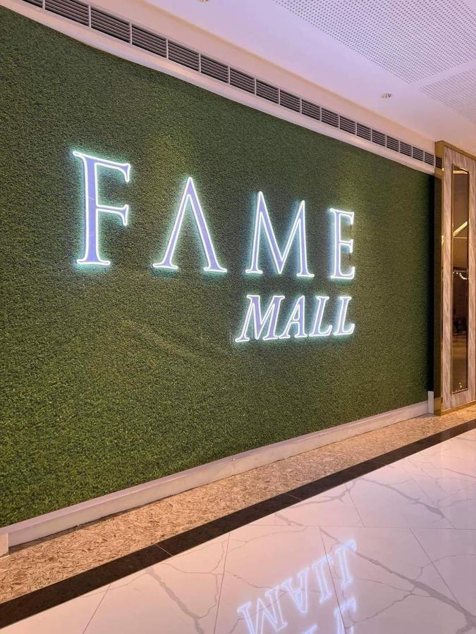 One Bedroom Condo Unit Fame Residences Manila Exterior foto