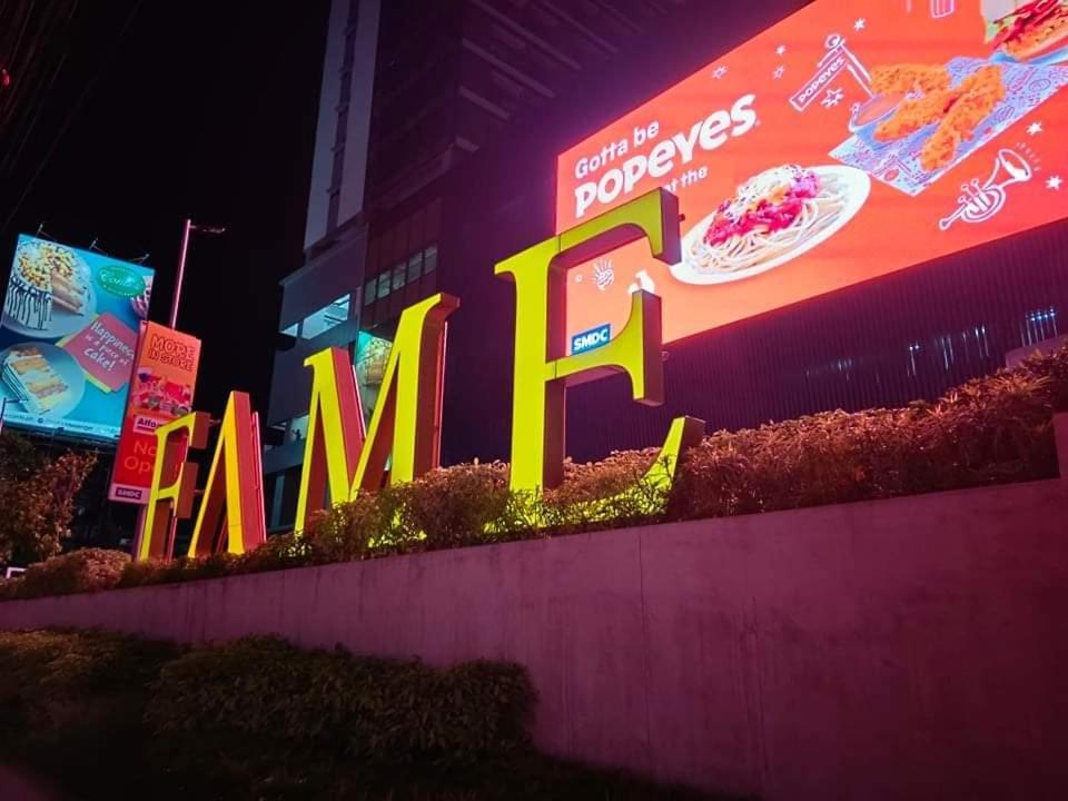 One Bedroom Condo Unit Fame Residences Manila Exterior foto