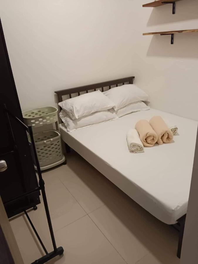 One Bedroom Condo Unit Fame Residences Manila Exterior foto