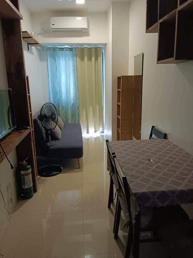 One Bedroom Condo Unit Fame Residences Manila Exterior foto